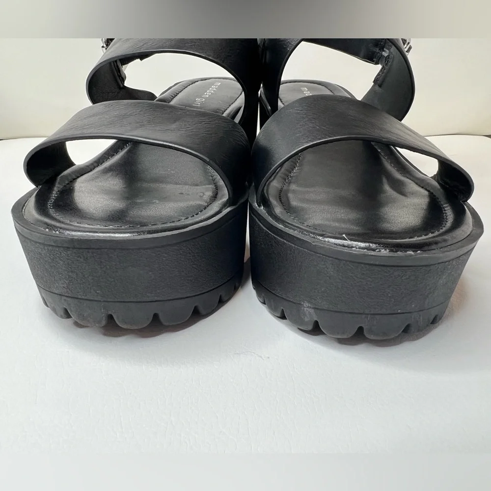 Madden Girl Black Platform Shoes Silver Buckles size 9M